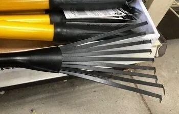 Shrub rake by Midwest Gardening