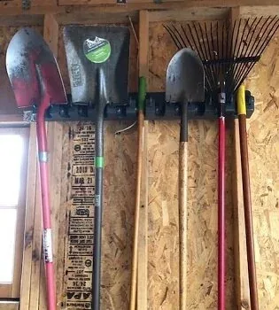 Garden tool rack by Midwest Gardening