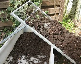 Screening Compost by Sustainable Sanitation