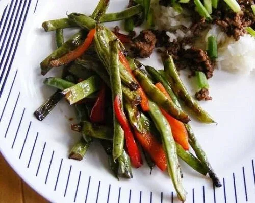 Grilled Green Beans and Peppers by Midwest Gardening