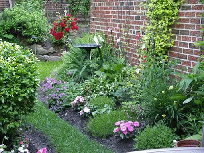 Birdbath by Mary