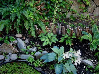 Bamboo and rock accents by Stewart and Vickie Carrington