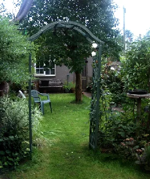 Entry Arch by Howard Dickens
