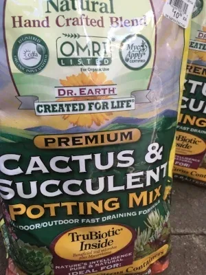 Cactus & Succulent Potting Mix by Midwest Gardening